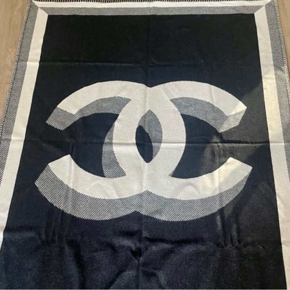 Chanel reversible dark navy blue grey throws home blanket CC wool cashmere